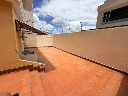 SE VENDE CASA DE LUJO EN AMBATO