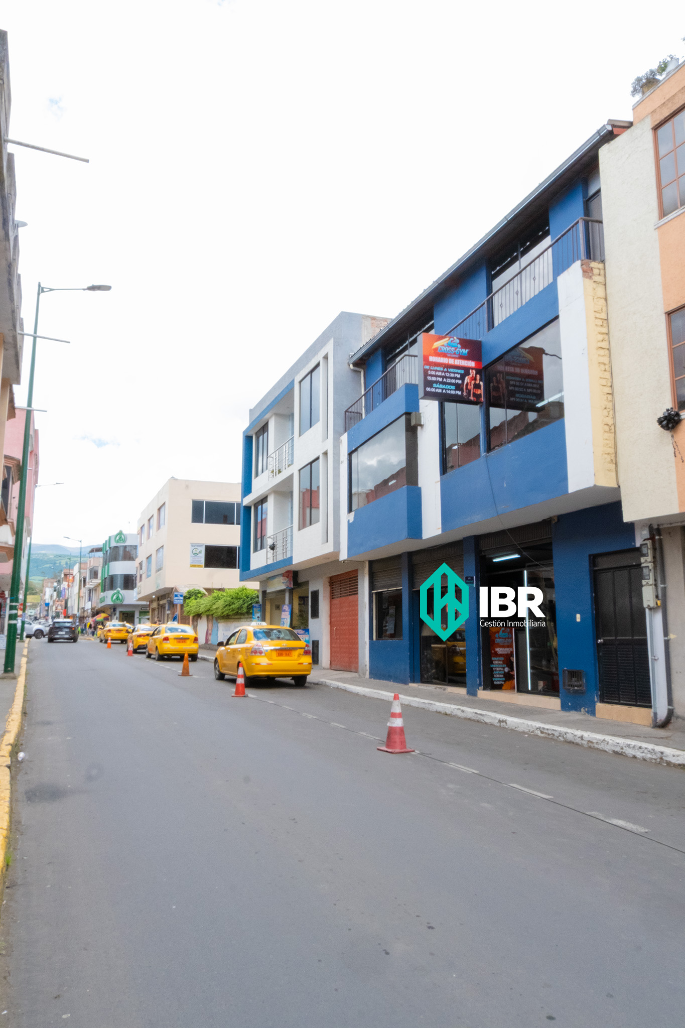¡OPORTUNIDAD ÚNICA EN PÍLLARO! CASA RENTABLE DE 3 PISOS Y 2 LOCALES COMERCIALES