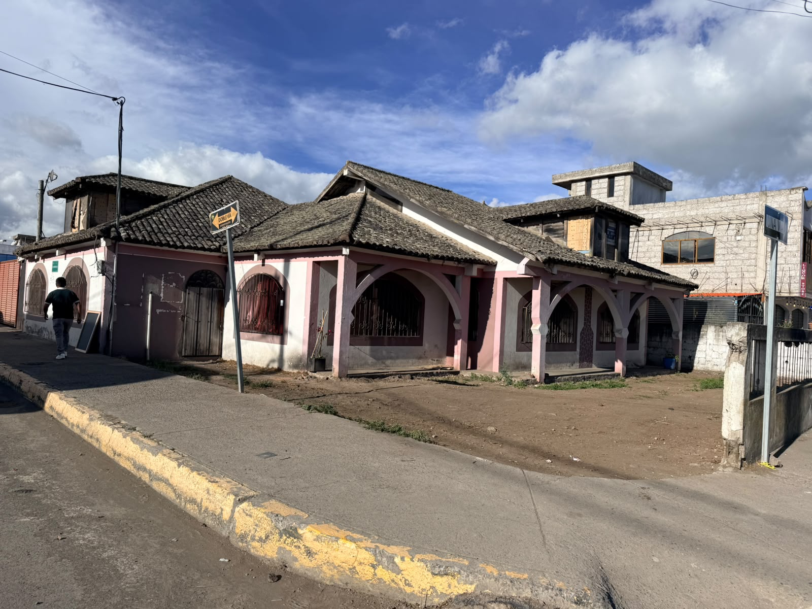 SE VENDE TERRENO TRAS DEL ESTADIO SANTIAGO DE PILLARO · fotografía 1