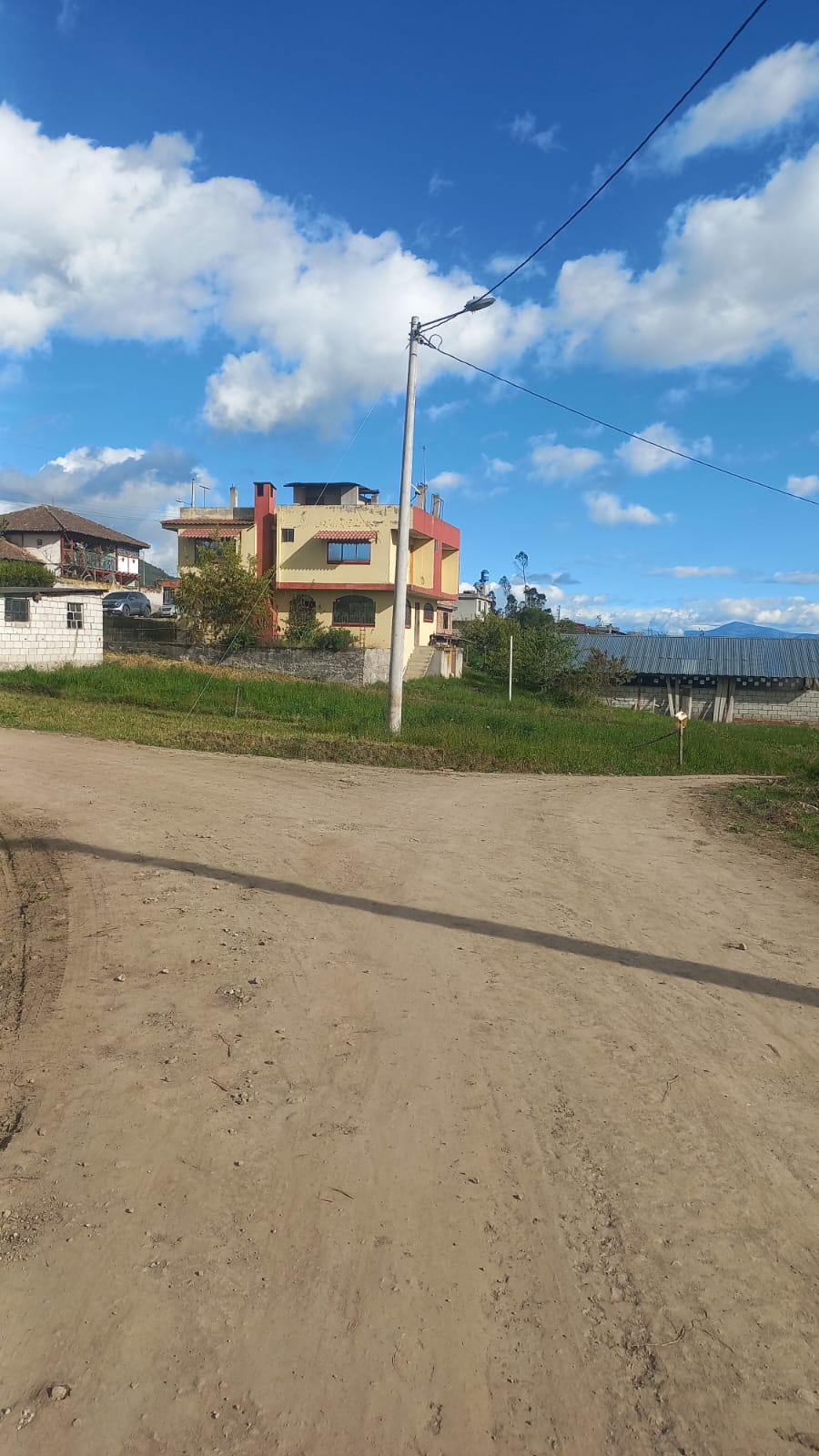 🚨 ¡Oportunidad única en Píllaro – Sector La Libertad! 🏡
